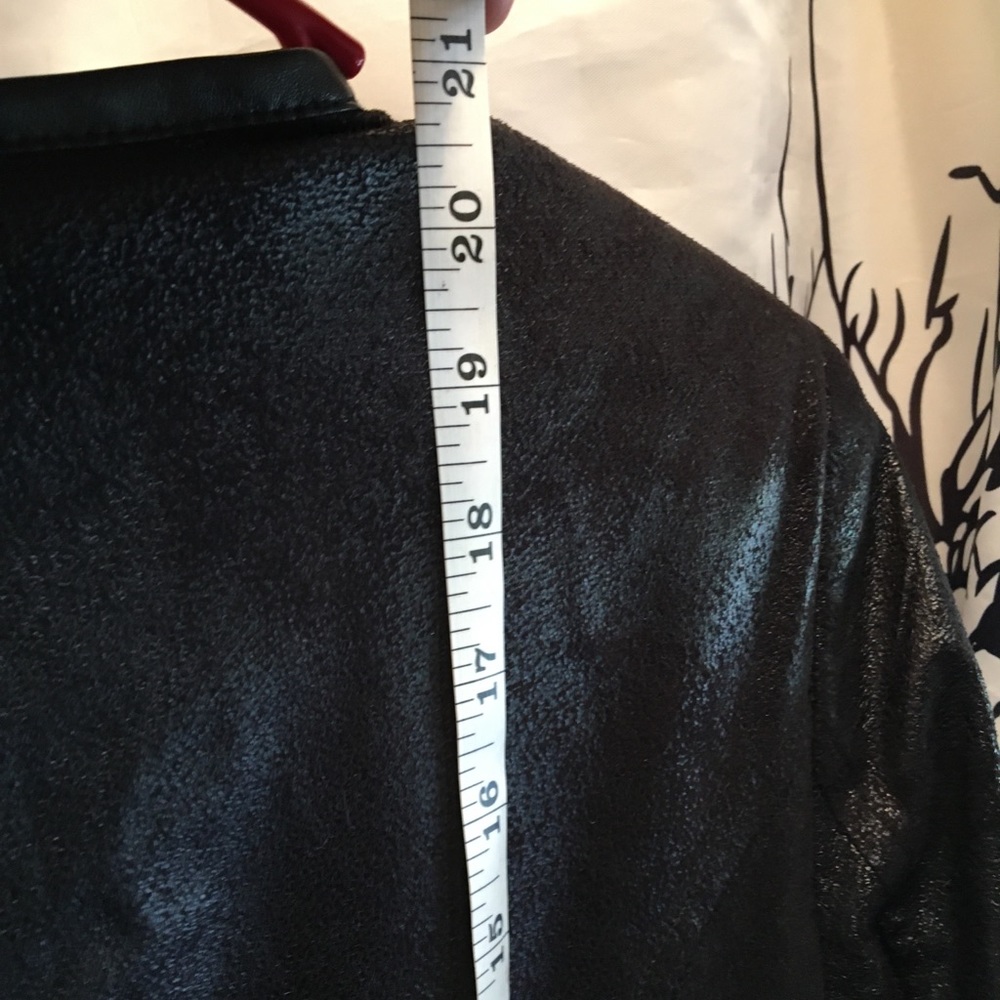 Ruffled black jacket - Picture 4 of 7